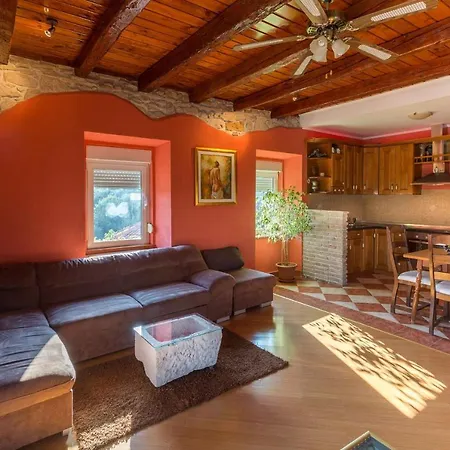 Stocco * أوغليان