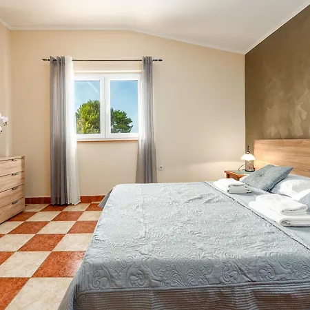 Stocco أوغليان